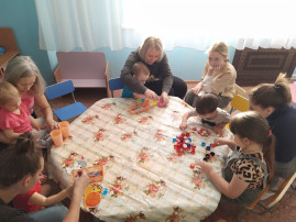 «Играем вместе с мамой» «Играем вместе с мамой» .